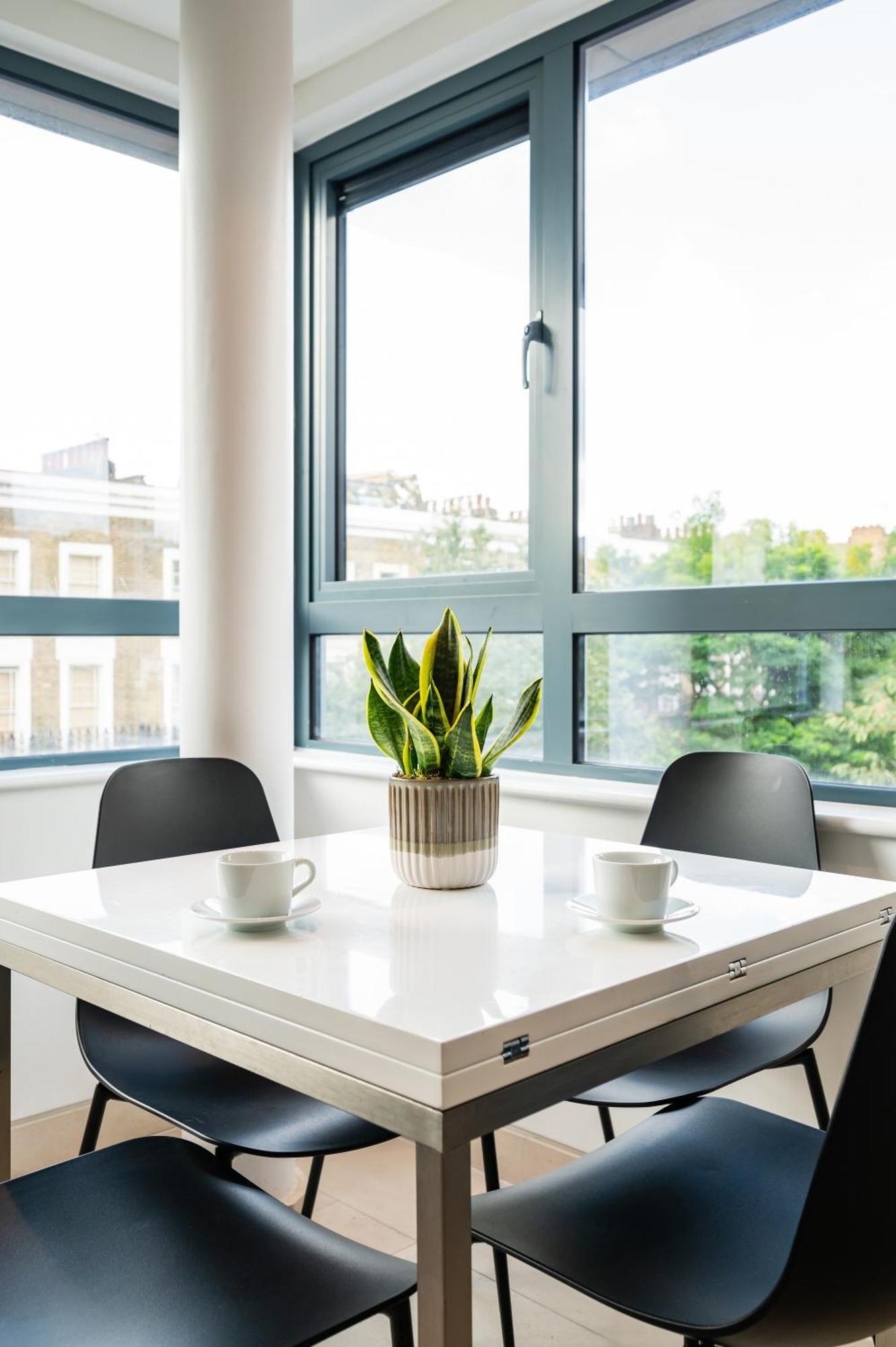 Urban Haven A Central Modern Gem Londres