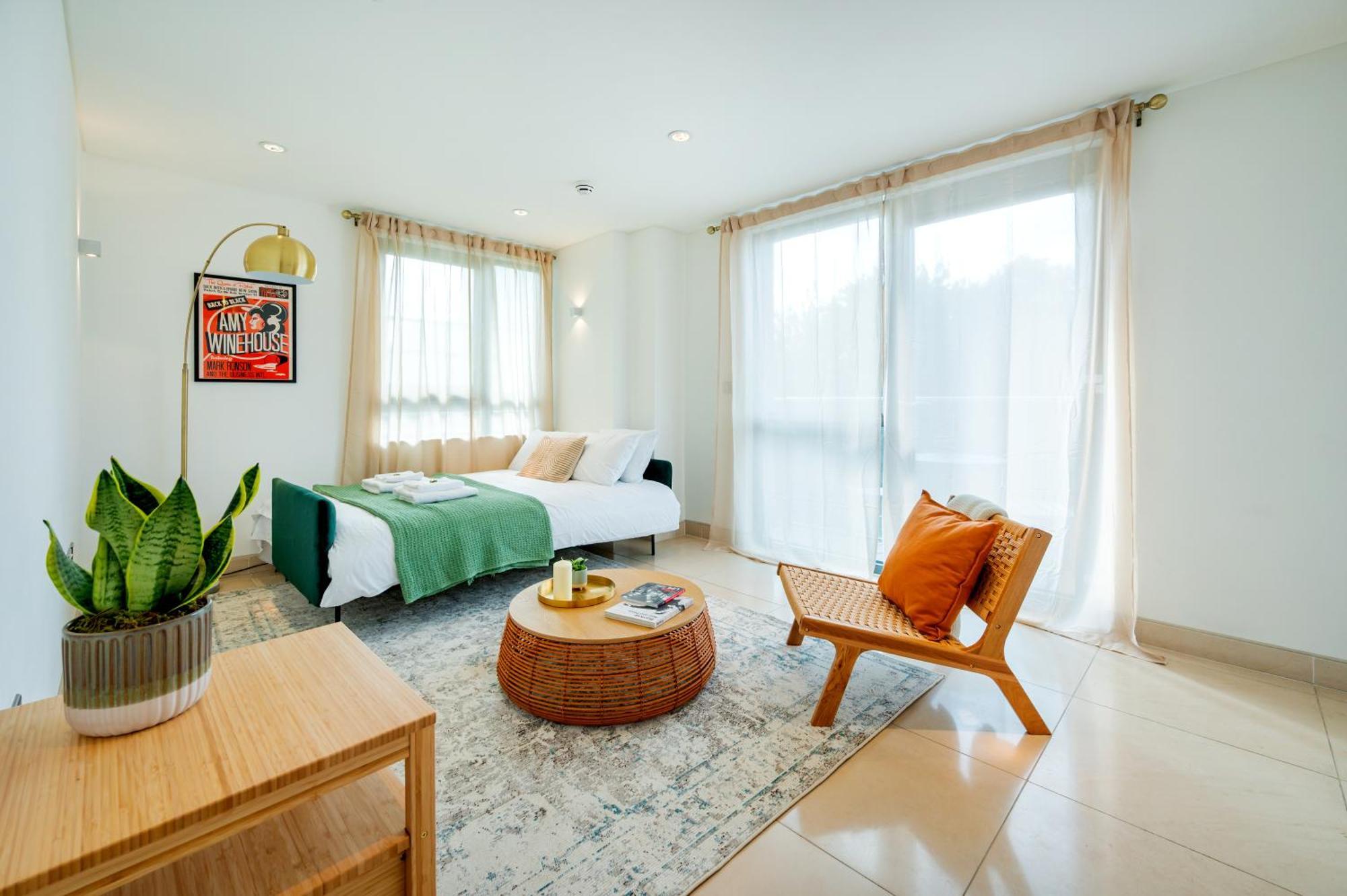 Appartement Urban Haven A Central Modern Gem